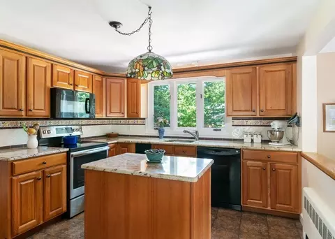 17 Winthrop Rd, Hingham, MA 02043 photo 6