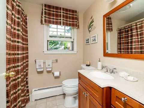 17 Winthrop Rd, Hingham, MA 02043 photo 13