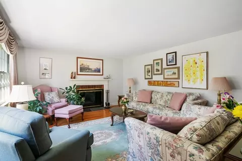 17 Winthrop Rd, Hingham, MA 02043 photo 9