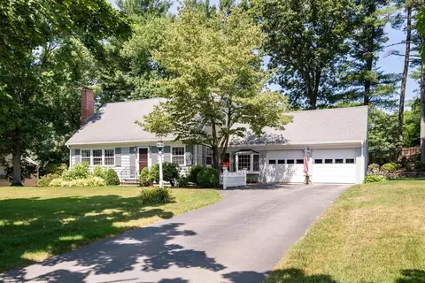 17 Winthrop Rd, Hingham, MA 02043 photo 2
