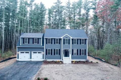 23 S Main St, Carver, MA 02330