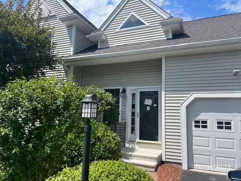 5 Myra Ln #5, Worcester, MA 01606