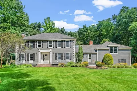 10 Pine Ridge Rd, North Andover, MA 01845