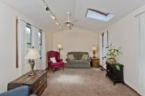 9 Post Rd, Chicopee, MA 01020 photo 18