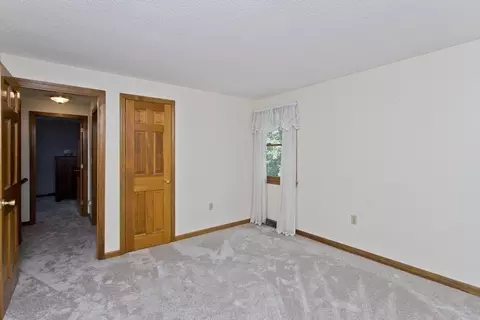 9 Post Rd, Chicopee, MA 01020 photo 32