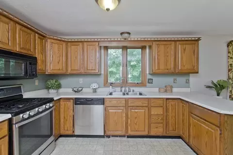 9 Post Rd, Chicopee, MA 01020 photo 12