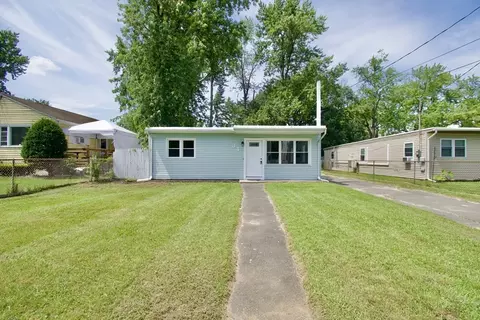 34 Wallace St, Springfield, MA 01119