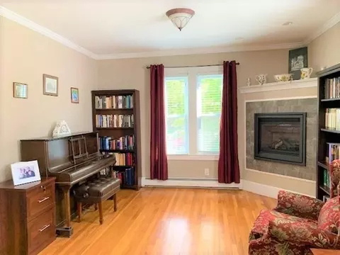 4 Maple Ave, Andover, MA 01810 photo 3