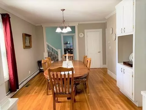 4 Maple Ave, Andover, MA 01810 photo 4