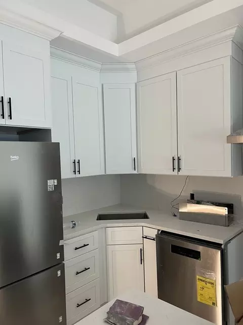 183 W 5th #1, Boston, MA 02127