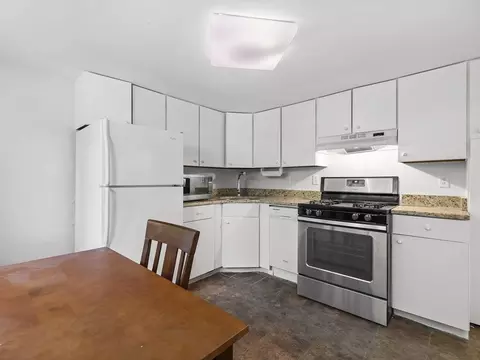 120 Lanark Rd #15, Boston, MA 02135