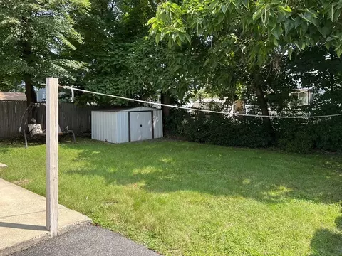 33 Merrill Rd, Springfield, MA 01119 photo 18