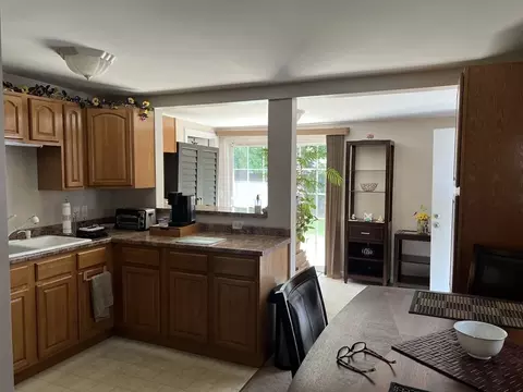 33 Merrill Rd, Springfield, MA 01119 photo 8