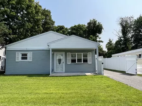 33 Merrill Rd, Springfield, MA 01119 photo 3