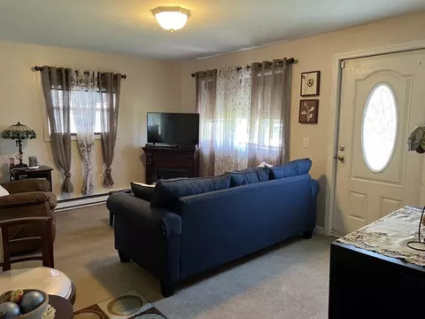 33 Merrill Rd, Springfield, MA 01119 photo 5