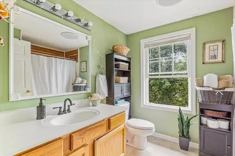 21 Crescent Pl, Wareham, MA 02571 photo 17