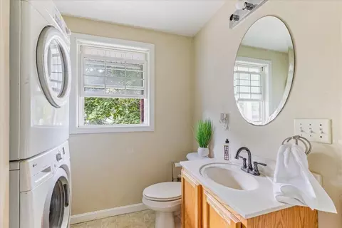 21 Crescent Pl, Wareham, MA 02571 photo 9