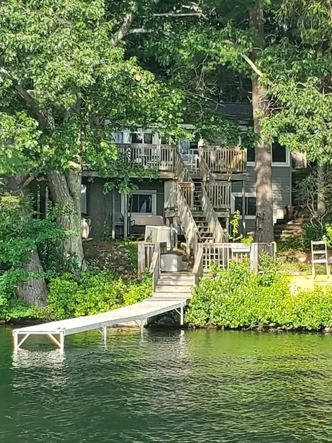 154 Lake Rd, Sturbridge, MA 01518