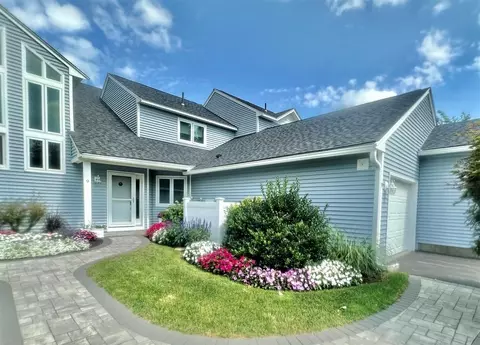 9 Fairway Dr #9, Plymouth, MA 02360