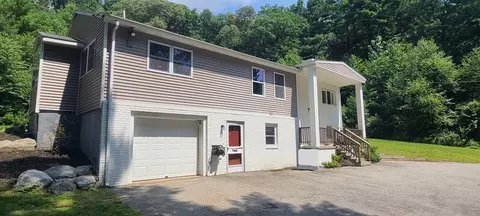 163 Armsby Rd, Sutton, MA 01590