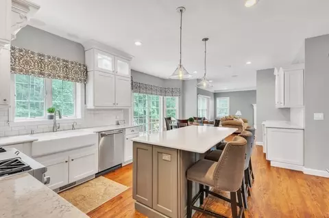 380 Mohawk Rd, Raynham, MA 02767 photo 13