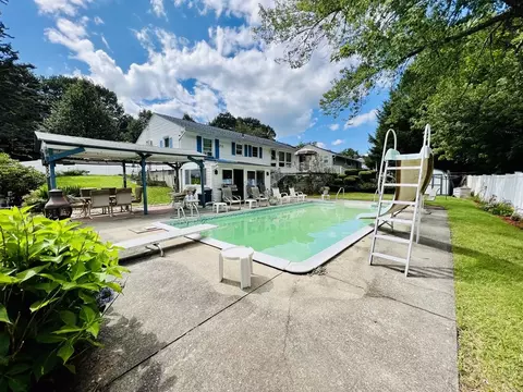 28 Oneida Ave, Worcester, MA 01606 photo 4