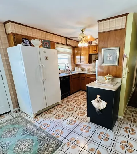 28 Oneida Ave, Worcester, MA 01606 photo 9