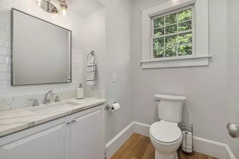 20 Maple St, Amesbury, MA 01913 photo 23