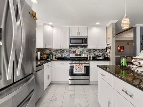 10 Nutmeg Dr, Worcester, MA 01603 photo 3