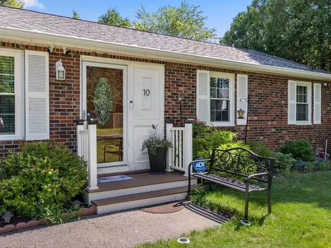 10 Nutmeg Dr, Worcester, MA 01603 photo 39