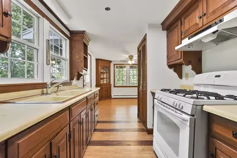 41 Crafts Rd, Gloucester, MA 01930 photo 7
