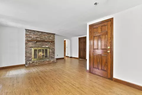 41 Crafts Rd, Gloucester, MA 01930 photo 4