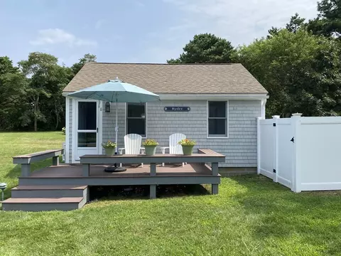 121 Shore Rd #8, North Truro, MA 02652