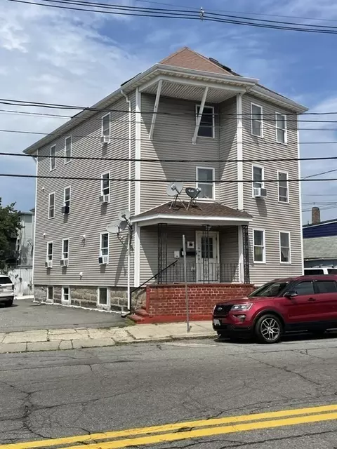 161 Cove St, New Bedford, MA 02744
