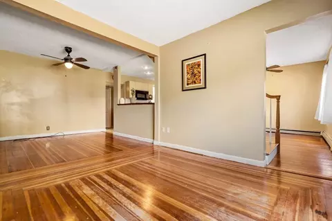 9 Lothrop St, Saugus, MA 01906 photo 5