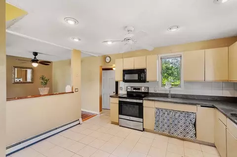 9 Lothrop St, Saugus, MA 01906 photo 13