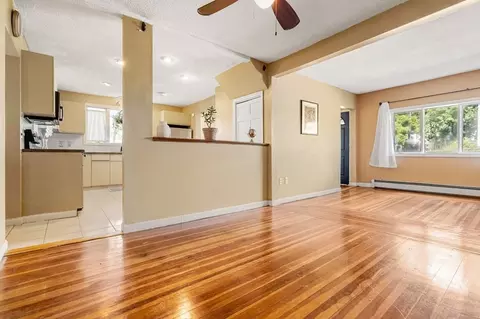 9 Lothrop St, Saugus, MA 01906 photo 8