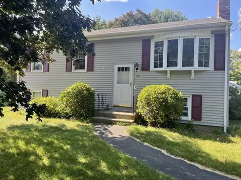 24 Mathewson Ave, Attleboro, MA 02703