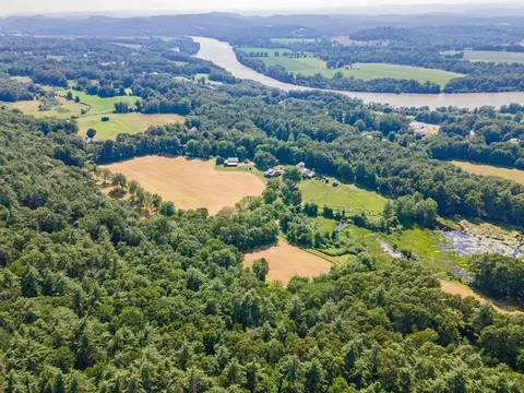 50 S Mountain Rd, Northfield, MA 01360