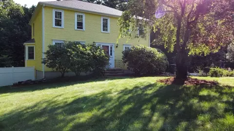 14 Cobblestone Dr, Franklin, MA 02038
