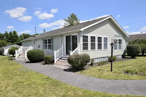 29 Lyn Ln, Middleboro, MA 02346