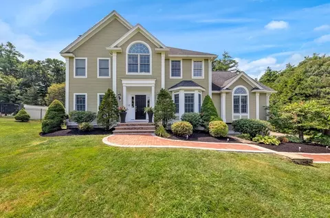 11 Stonebridge Rd, Groveland, MA 01834