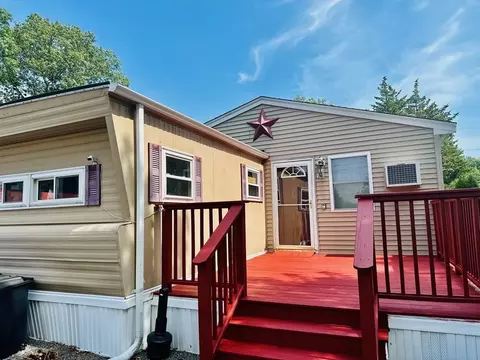 227 Lothrop St, Taunton, MA 02780