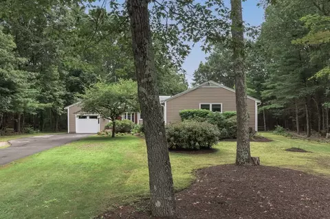 652 Old Dunstable Rd, Groton, MA 01450