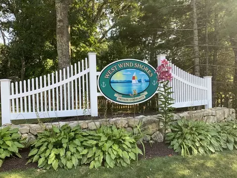 20 Skylark Ave, Plymouth, MA 02360