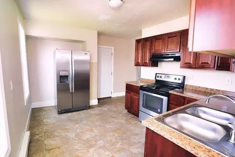 25 Lester St, Fall River, MA 02724 photo 10