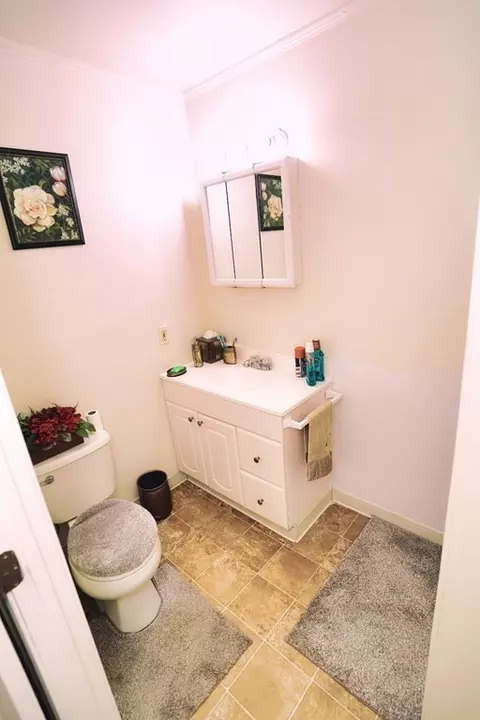 25 Lester St, Fall River, MA 02724 photo 8