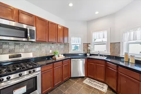 59 Garfield St, Fall River, MA 02721 photo 10