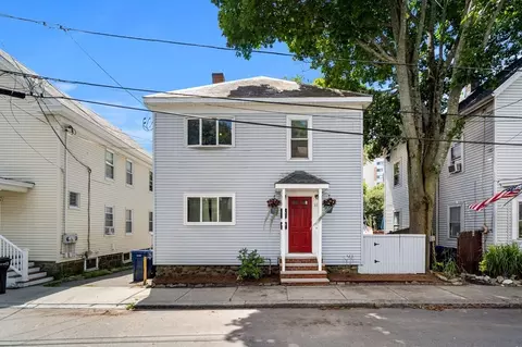 11 May St #B, Salem, MA 01970