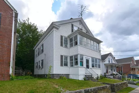 7 County St, Blackstone, MA 01504